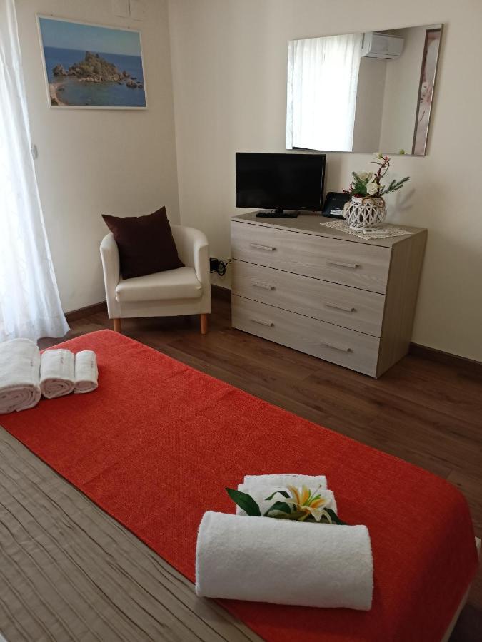 La Petite Maison Aci Castello Zewnętrze zdjęcie