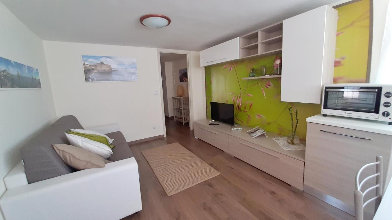 La Petite Maison Aci Castello Zewnętrze zdjęcie